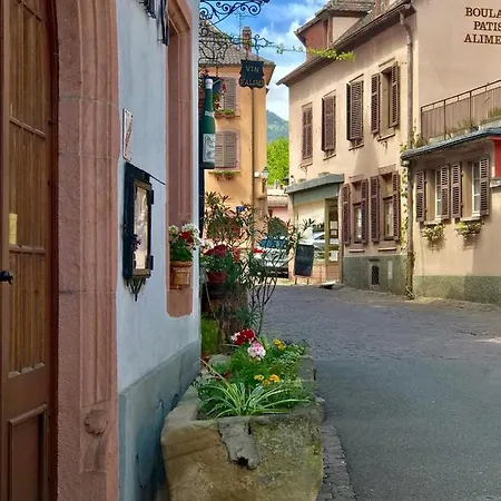 Aux Deux Cigognes Apartament